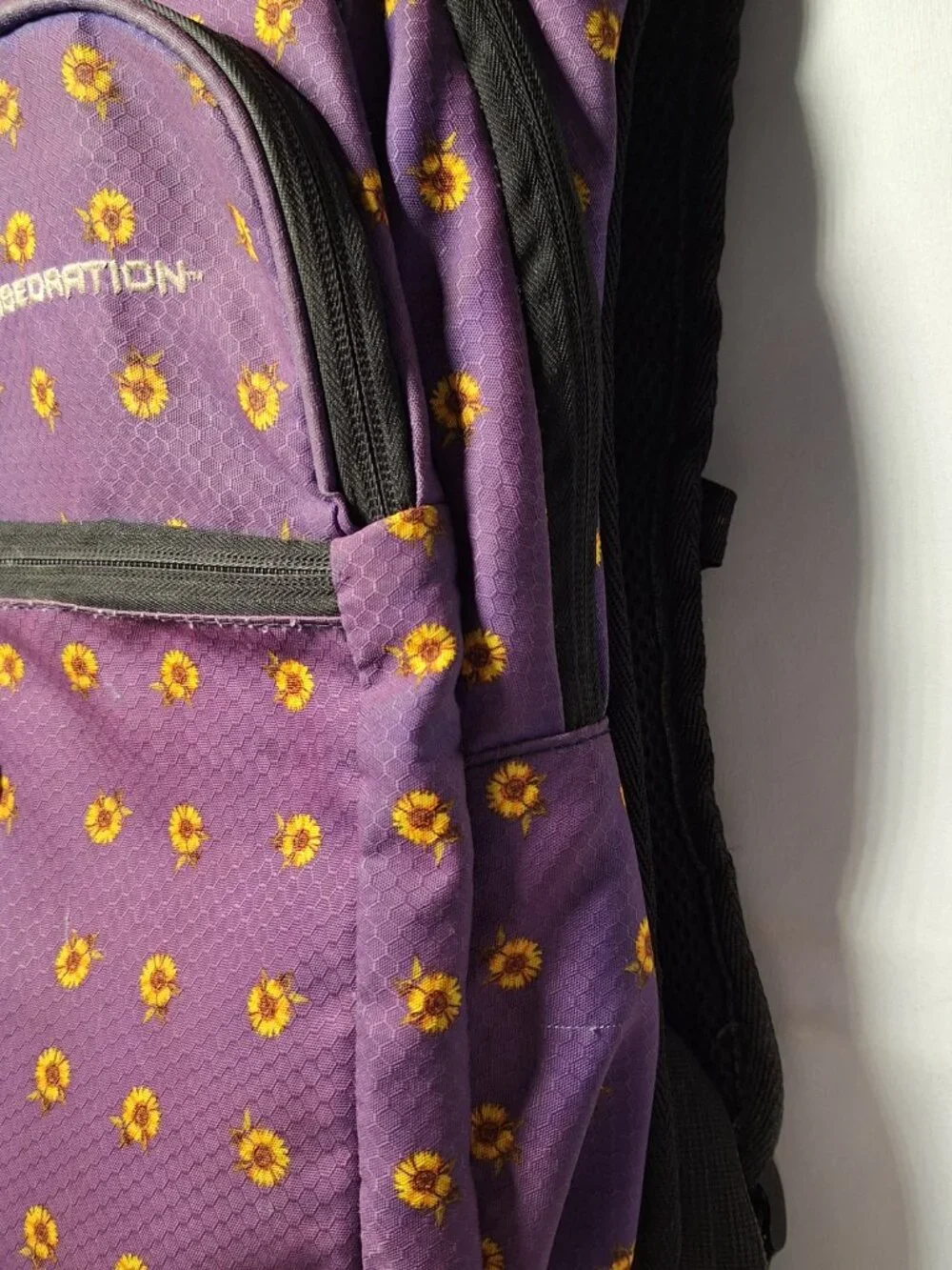 Vibedration Hydration Backpack w/o bladder, Purple with Sunflowers, Used